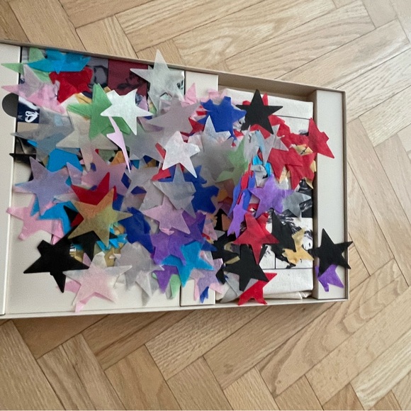 Taylor swift VIP package completely new - Picture 3 of 6